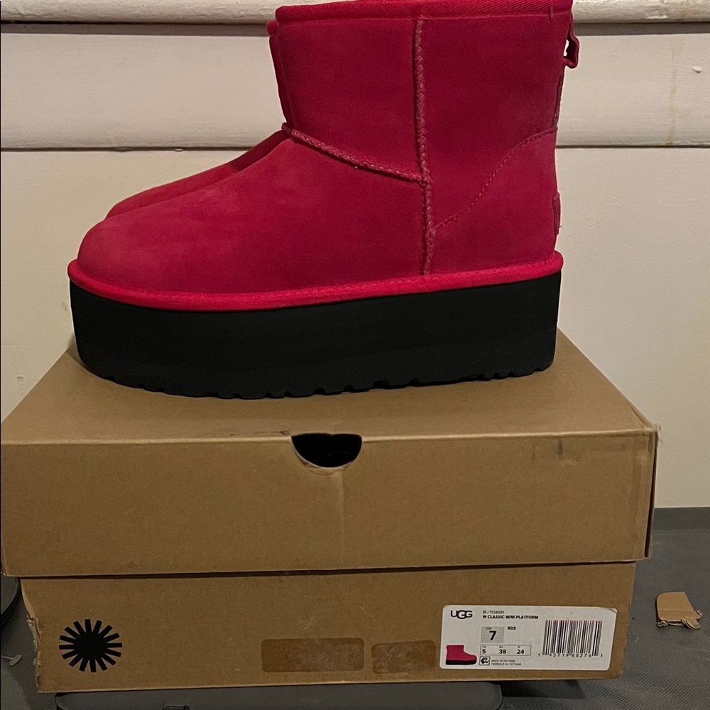 UGG Women's Bold Hot Pink Platform Boots